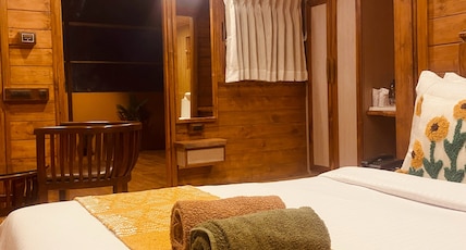 Hotel Malas Room Type - LOG CABIN QUEEN Hotel Malas Room Type - LOG CABIN QUEEN