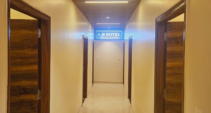 R R Hotel Room Type - Super Deluxe