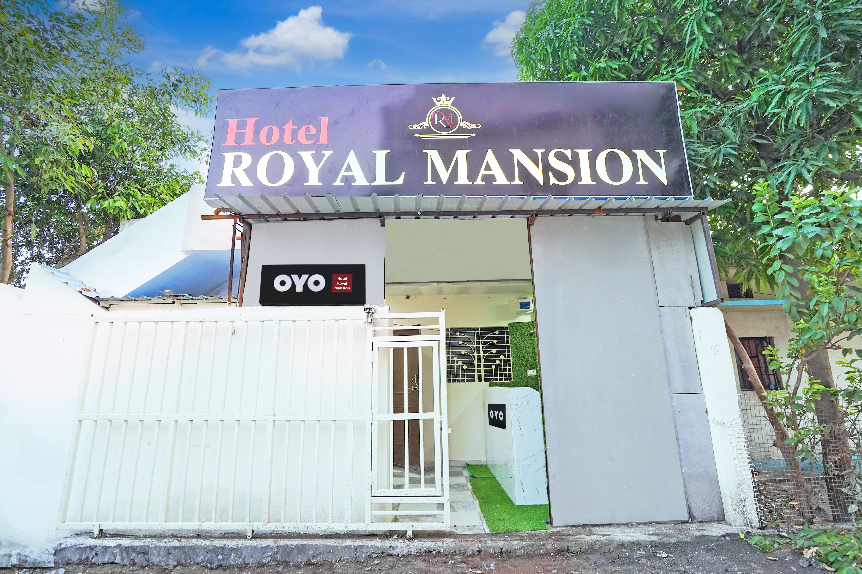 Hotel O Royal Mansion - Tap to explore photos