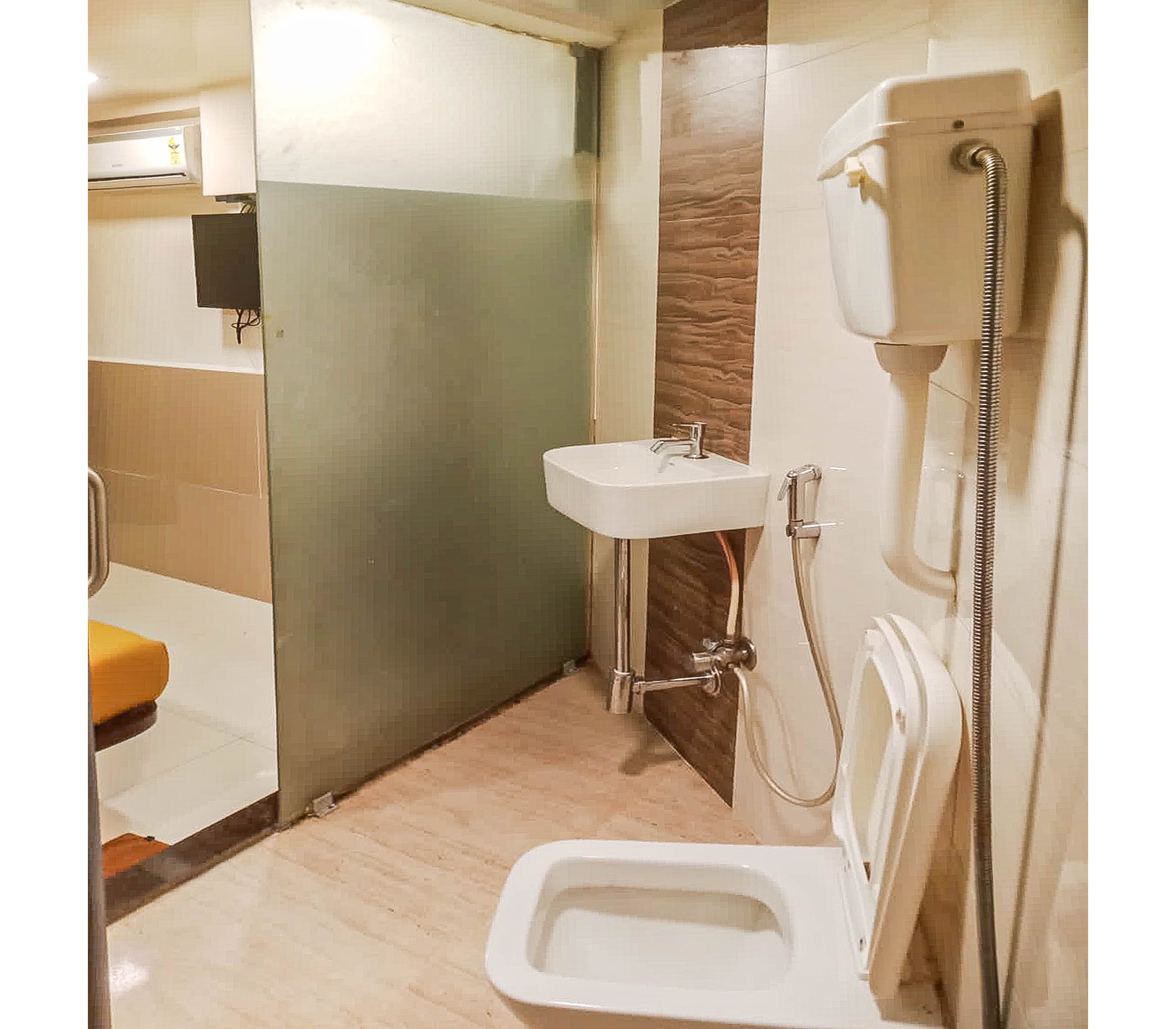 Gurukripa Nx Lodging By WB Inn - Tap to explore photos
