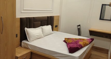 Hotel R C Grand Room Type - Deluxe Room