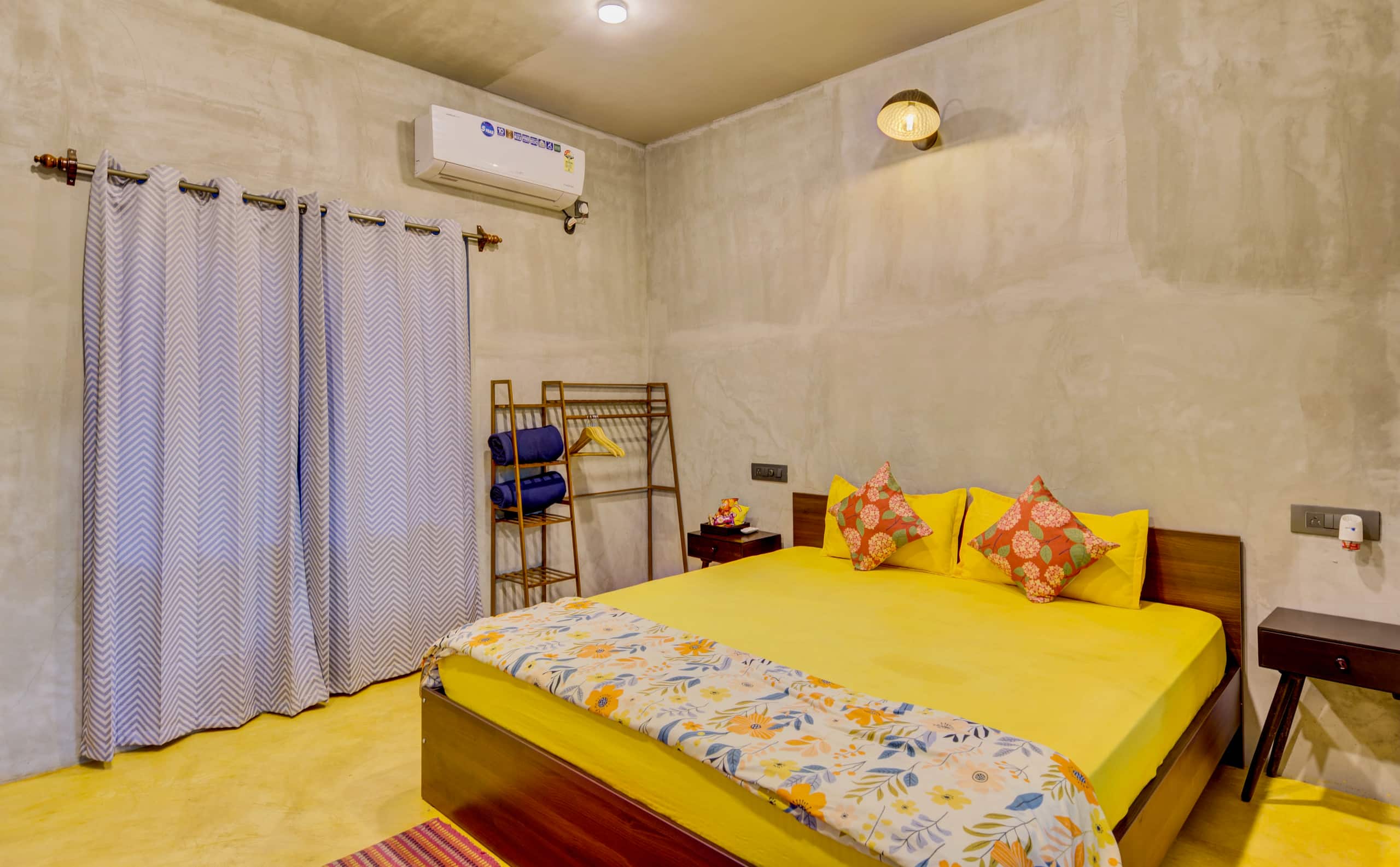 Private A C room in lovely villa @colombhouse - Tap to explore photos