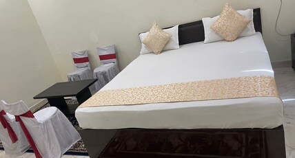 HOTEL KUMAR PALACE Room Type - Deluxe Room