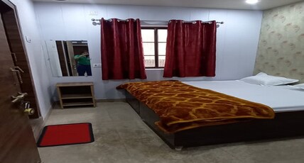Hotel Shiv Ganga, Varanasi Room Type - Deluxe Room