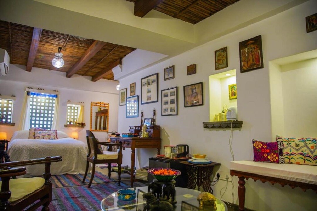 Udaipur Rosies Retreat. Lakeside Apartment - Tap to explore photos
