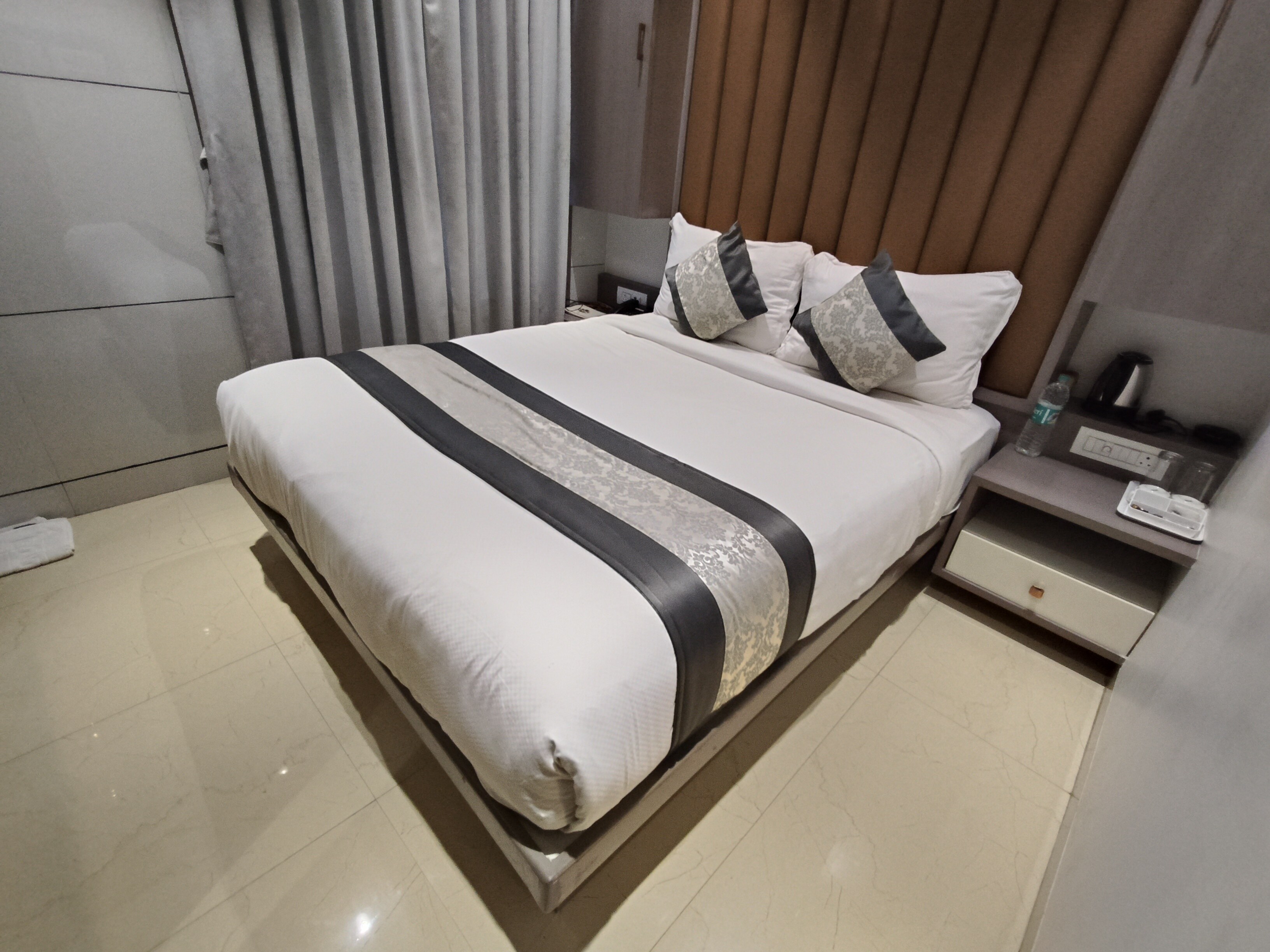 Hotel Pearl Residency - Tap to explore photos