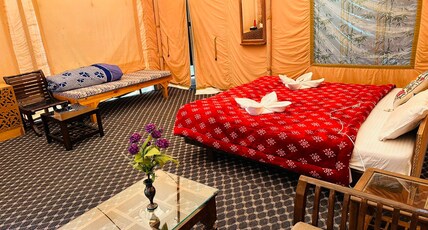 Sheen Woods Riverside Resort and Spa Room Type - Premium Luxury Tent with Mountain View