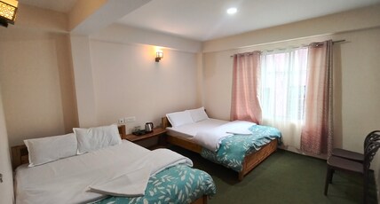 Hotel Greenwood Room Type - Family Room with City View