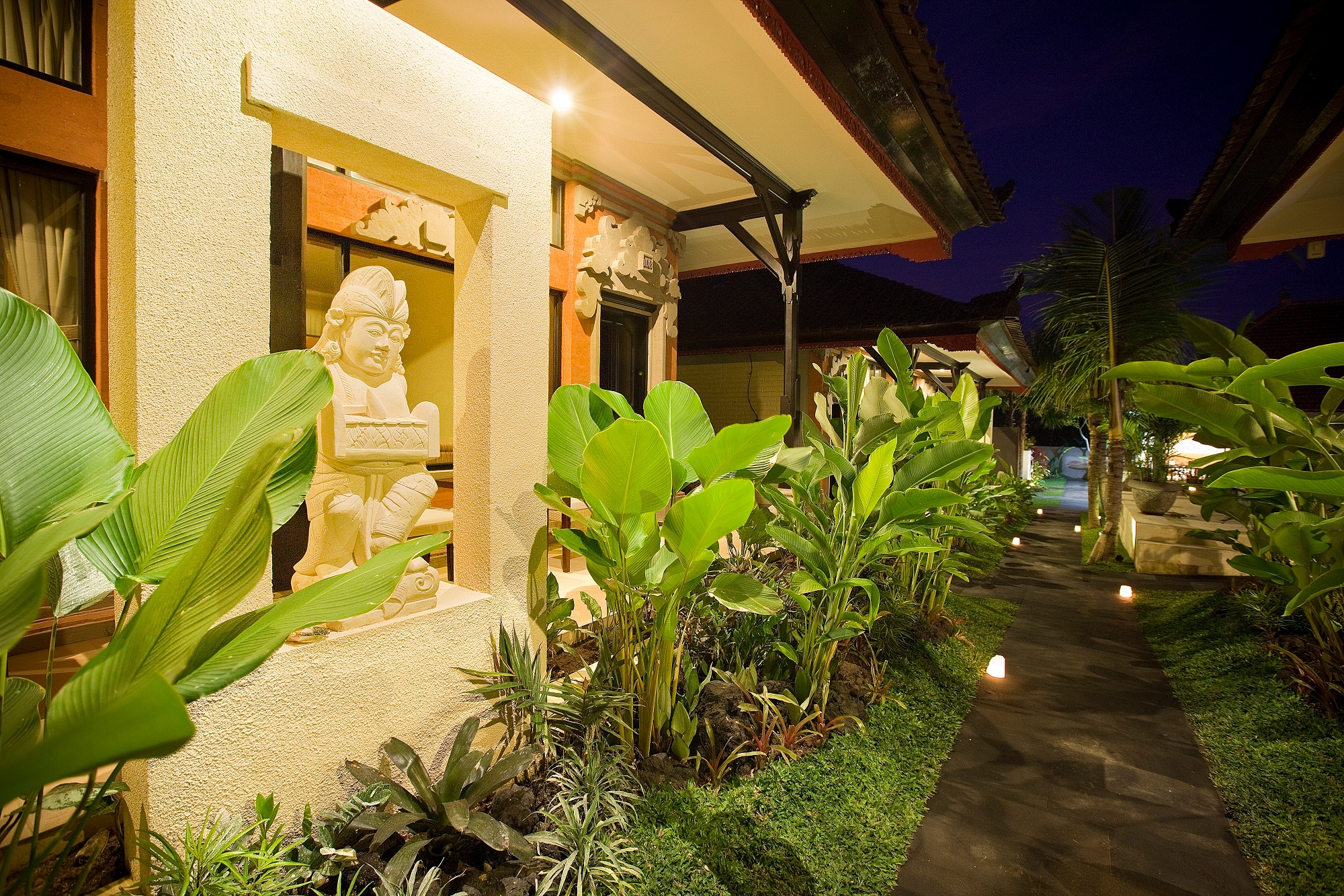 Natya Hotel Tanah Lot - Tap to explore photos
