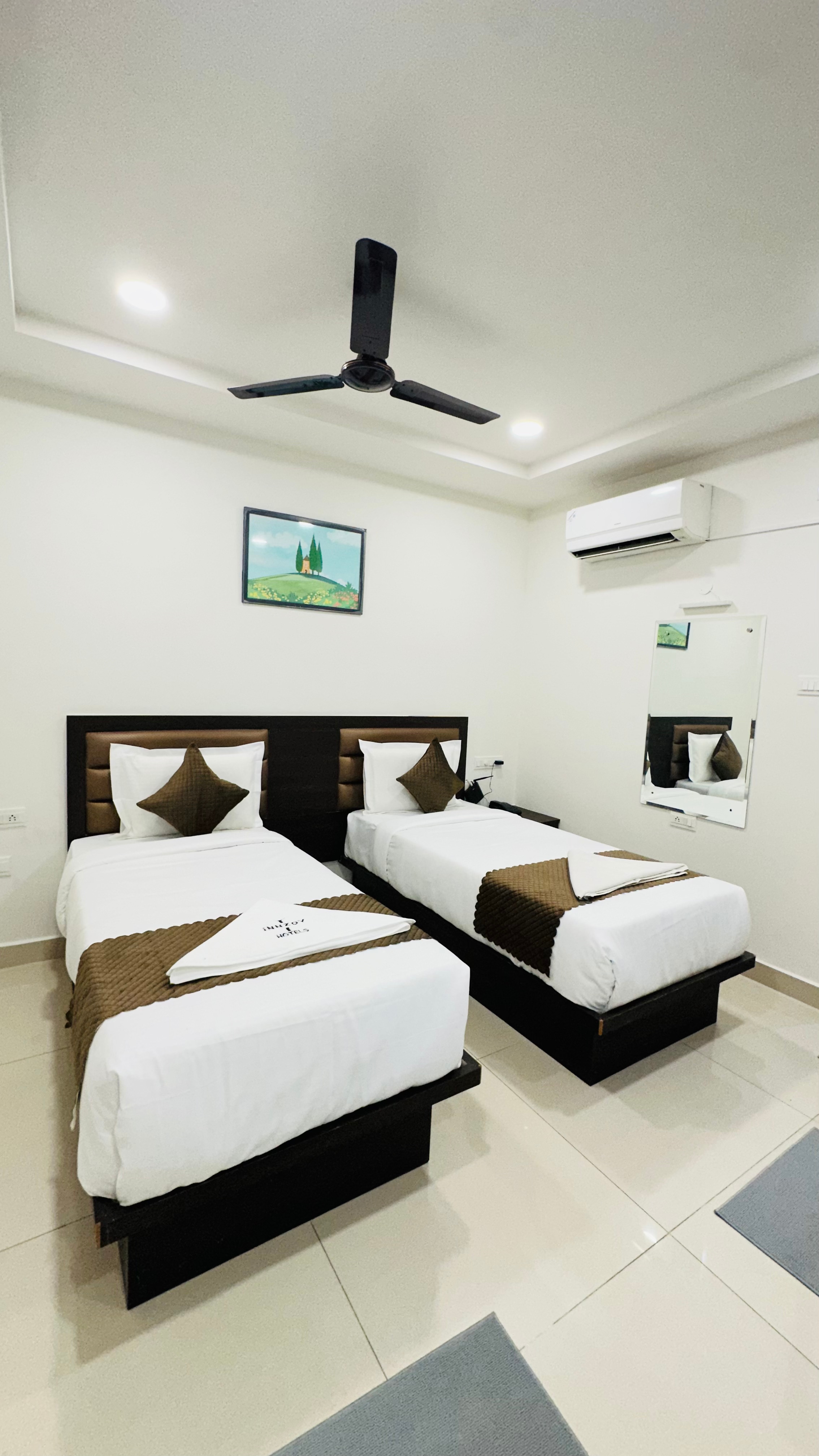Innzoy Comforts- Hitech city - Tap to explore photos