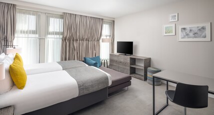 Staybridge Suites London-Vauxhall Room Type - 2 Single Studio Suite Kitchenette.