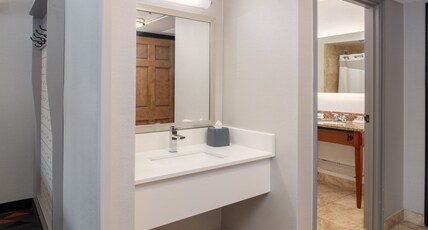 Holiday Inn PORTLAND - COLUMBIA RIVERFRONT Room Type - 2 Queen Standard