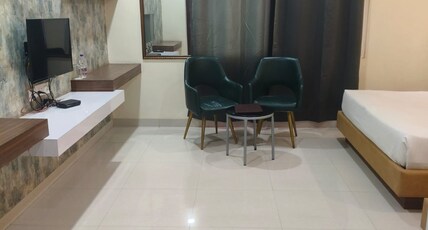 HOTEL VINAYAK INTERNATIONAL Room Type - family room