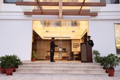 Comfort Inn Sapphire by Eastlynn Collections