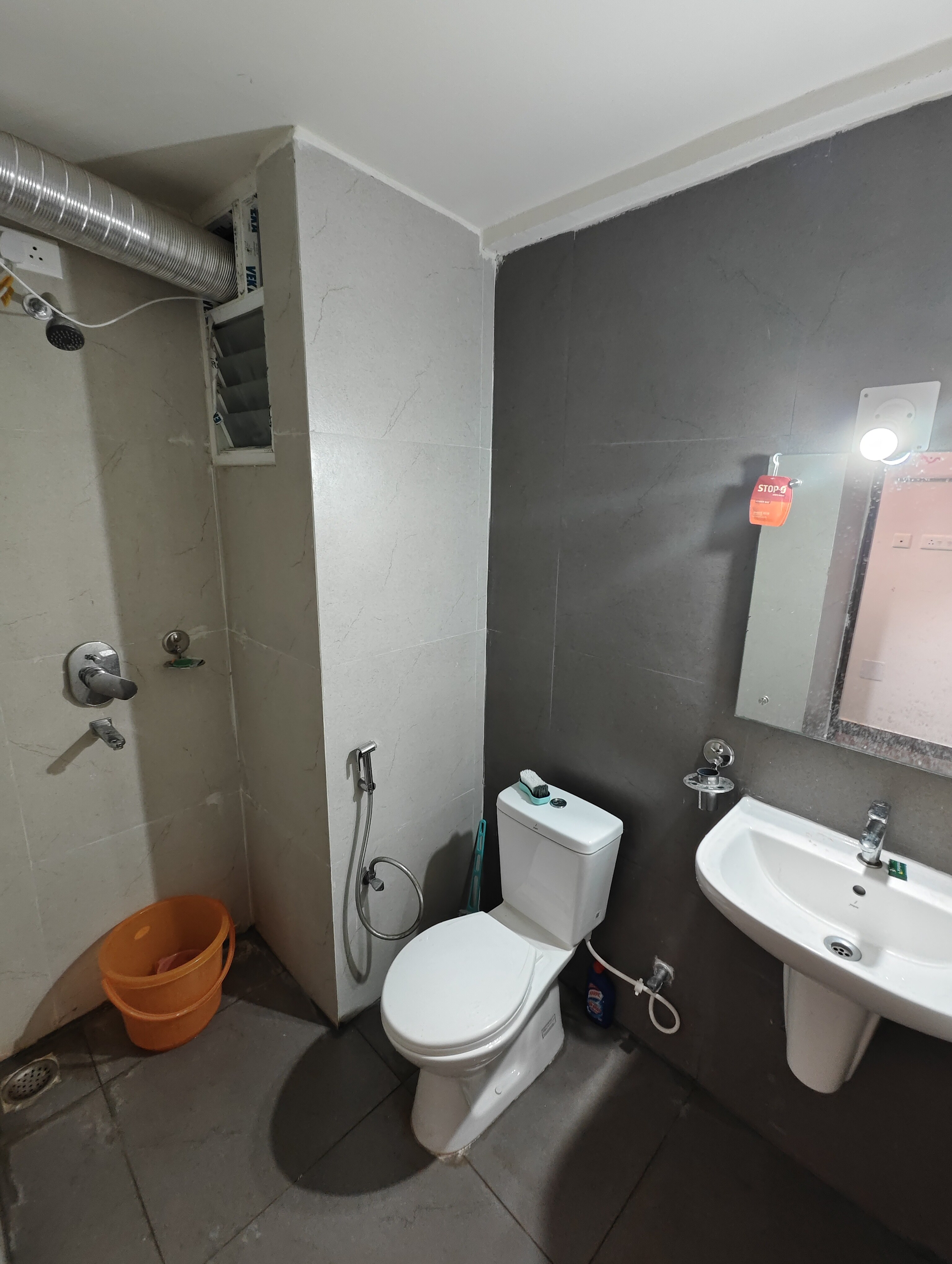 Entire Studio Flat In A Gated Complex Near Beach - Tap to explore photos
