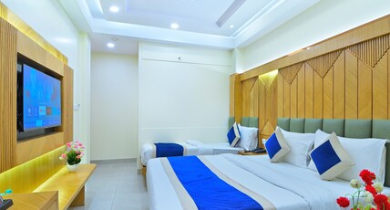 The Northern Palace @ 3 mins from Connaught Place Room Type - LUXERY TRIPLE AC ROOM
