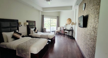 Monal Resort Room Type - Premium AC Twin Bed | Private Balcony | Valley View