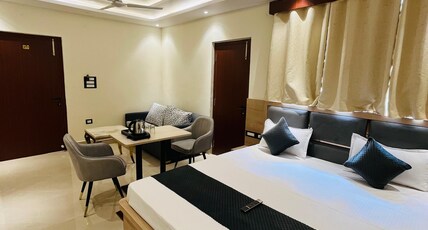 Hotel Maharani Grand Room Type - Maharani Club Room with Balcony