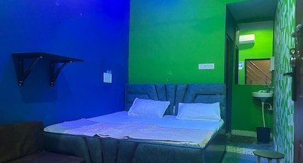 Shree Sundar Guest House Room Type - Family Room With AC WIFI SOFA CUM BAD Shree Sundar Guest House Room Type - Family Room With AC WIFI SOFA CUM BAD