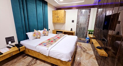 Pratishtha Hotel Room Type - PREMIUM ROOM
