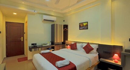 KENZ RESIDENCY Room Type - Deluxe Double Room