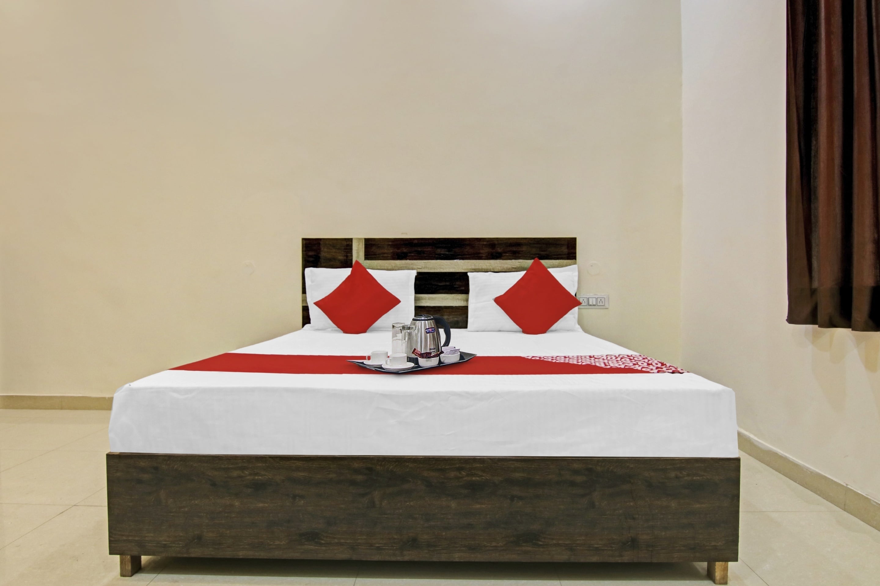 Hotel O Jannat Near Rithala Metro Station - Tap to explore photos