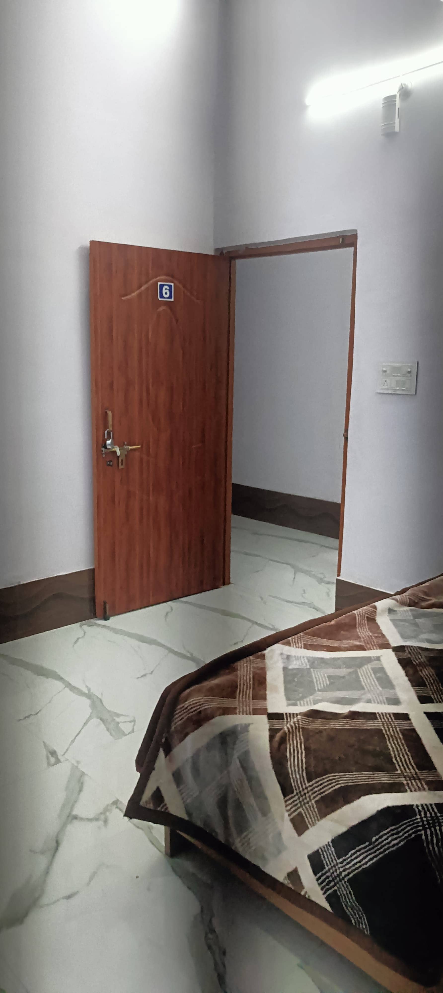 Hotel Shiv Savitri | Ayodhya Near Ram Mandir - Tap to explore photos