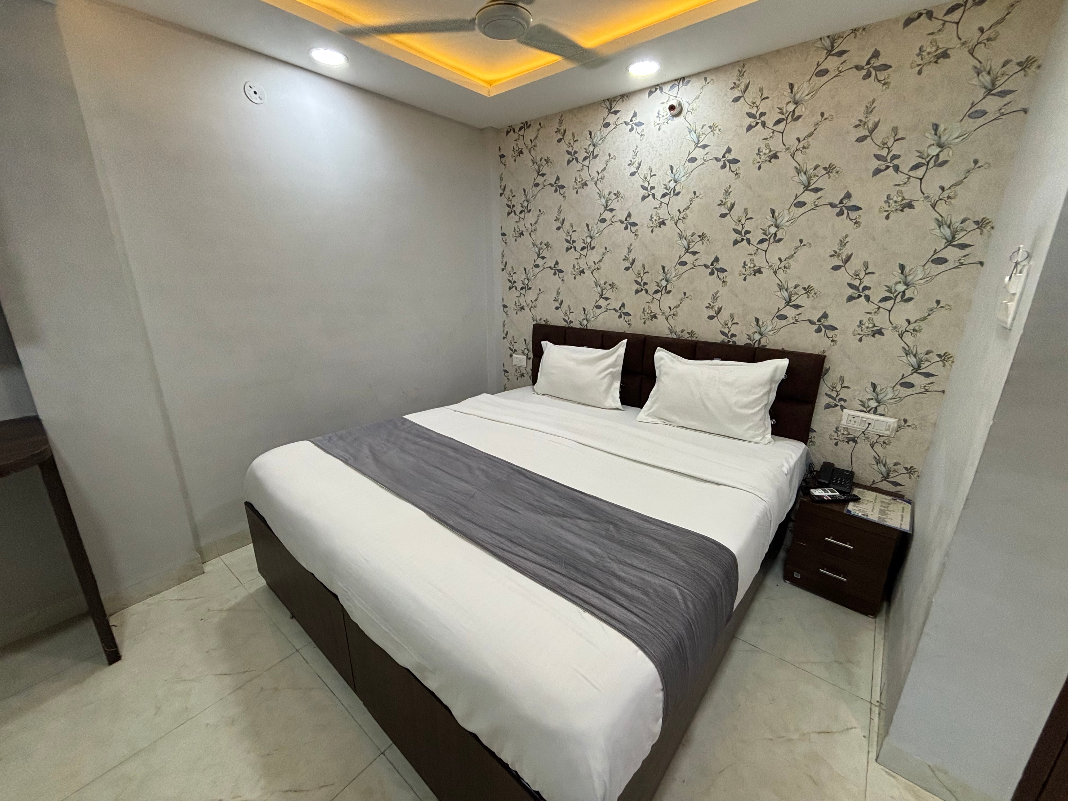 Hotel Fortune - Tap to explore photos