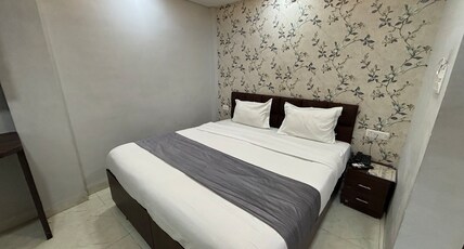 Hotel Fortune Room Type - Deluxe AC Room