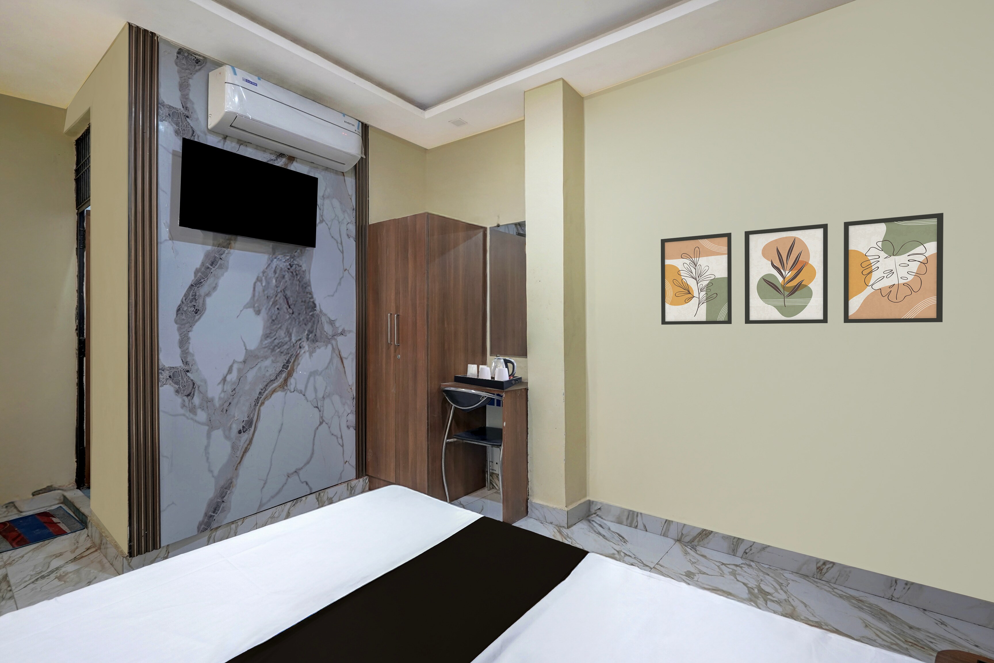 Super Hotel O Daraganj Ghat Prayagraj Formerly Purohit Inn - Tap to explore photos