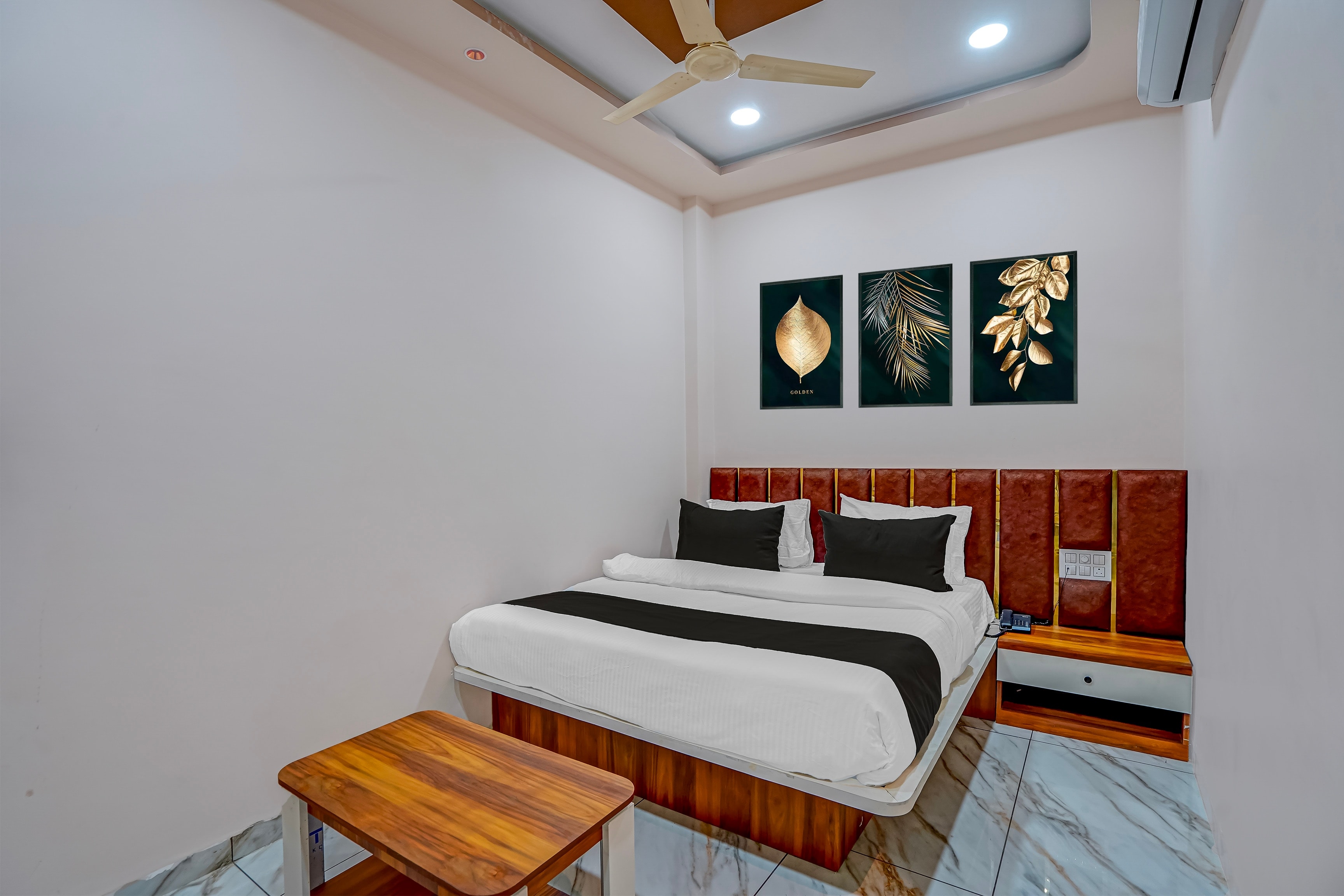 Super Townhouse Iskcon Temple Ujjain Formerly Hotel Ramashray Palace - Tap to explore photos