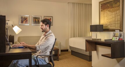 Staybridge Suites Saltillo Room Type - 1 Queen Studio Suite Mobility Accessible