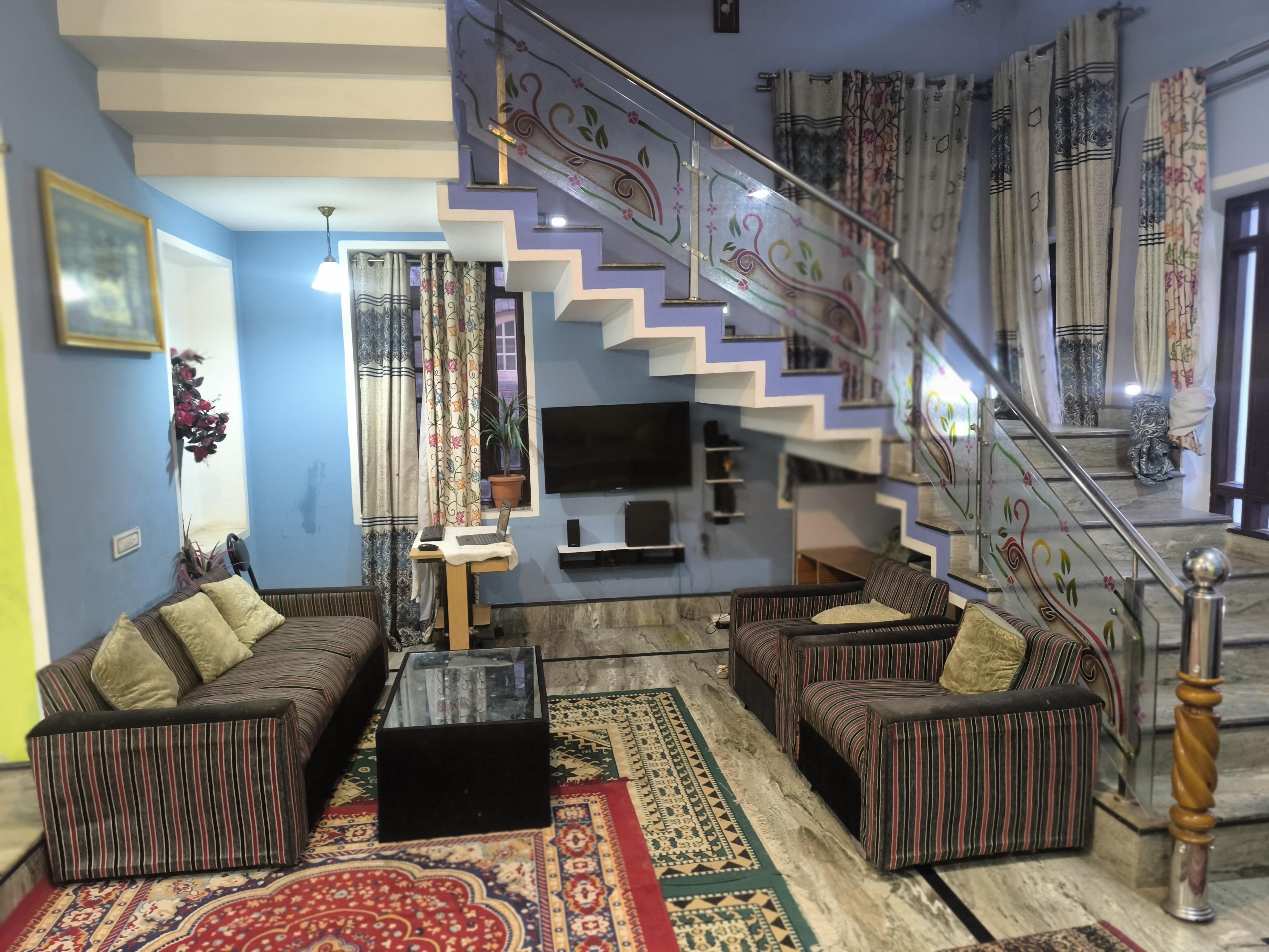 Florence Villa Guest House - Tap to explore photos