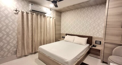 Hotel Iswar Room Type - SUPER DELUXE ROOM