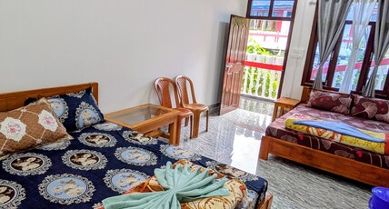 Vista Valley view homestay Room Type - Double bed deluxe room with mountain view