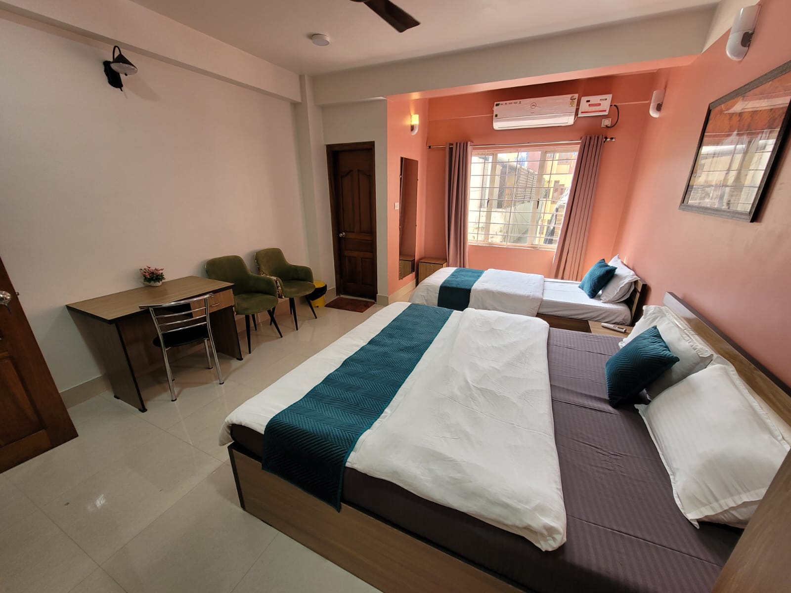 D2STAY Unit 2 Ulubari | Private Kitchen - Tap to explore photos