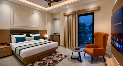 The Embassy Inn - Near Indoor Stadium & Sector 11 Room Type - Premium Room With Balcony The Embassy Inn - Near Indoor Stadium & Sector 11 Room Type - Premium Room With Balcony