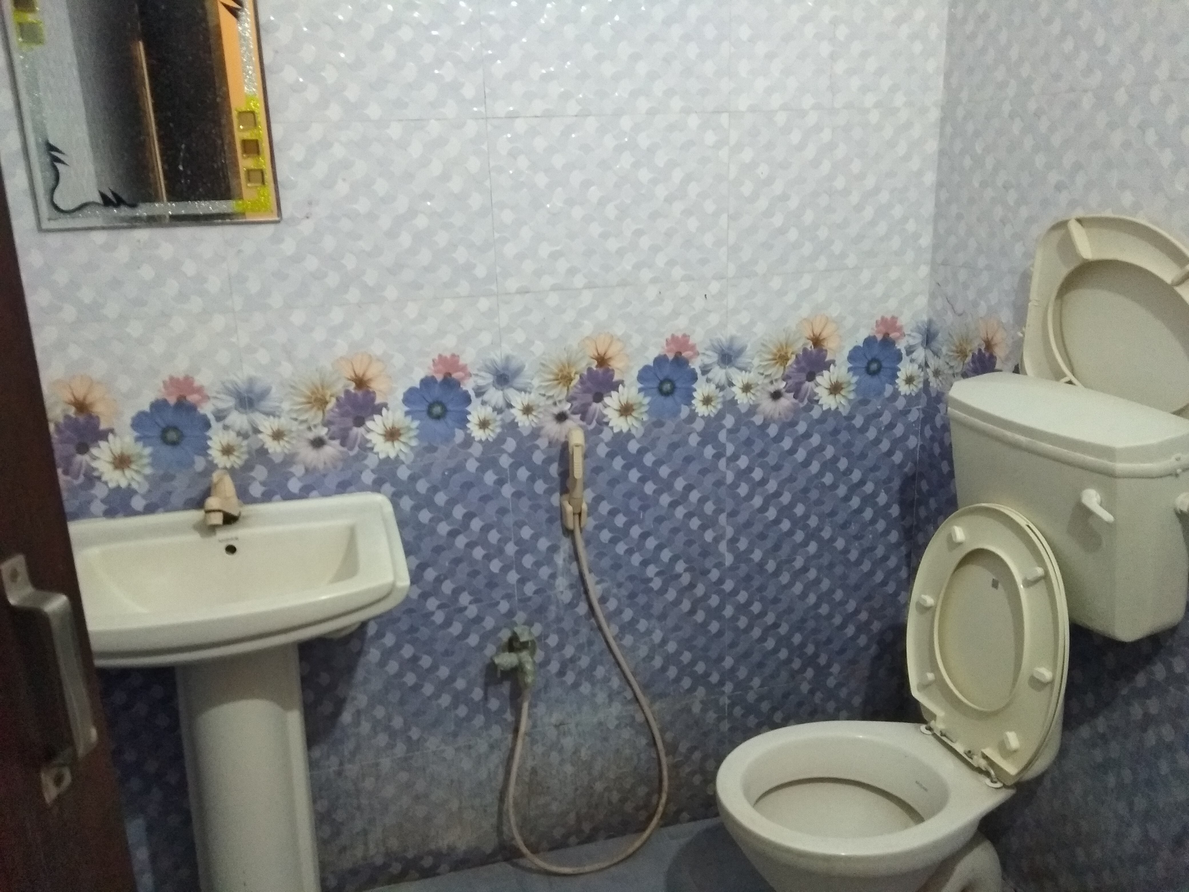 Hotel  Karnataka Deluxe - Tap to explore photos