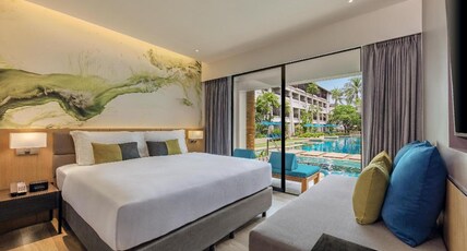 DoubleTree by Hilton Phuket Banthai Resort Room Type - King Premium Pool Access