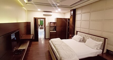 The Grand Turf Room Type - Super Deluxe Room