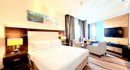 Sunday Signature Hotel & Residences Al Barsha (Formerly DoubleTree By Hilton) Room Type - Deluxe Double - King