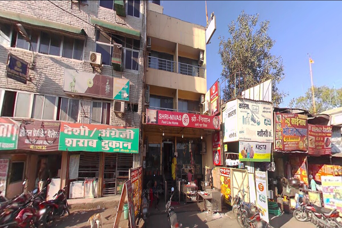 Hotel Shri-Nivas - Tap to explore photos