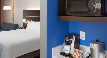 Holiday Inn Express Haskell - Wayne Area Room Type - 1 King Standard Comm Access Roll Shwr Holiday Inn Express Haskell - Wayne Area Room Type - 1 King Standard Comm Access Roll Shwr