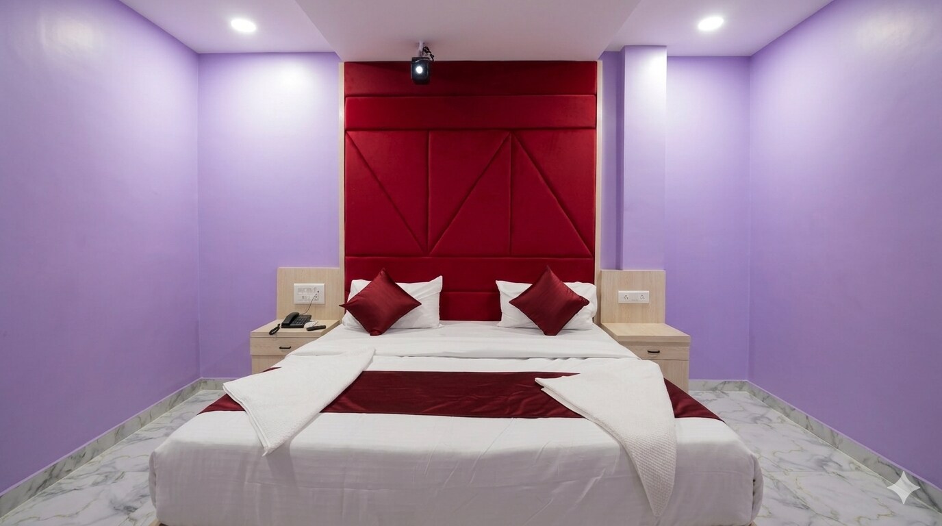 Hotel Paramount - Tap to explore photos