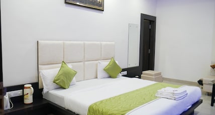 Hotel DevRaj Palace Maheshwar Room Type - Suite Room Hotel DevRaj Palace Maheshwar Room Type - Suite Room