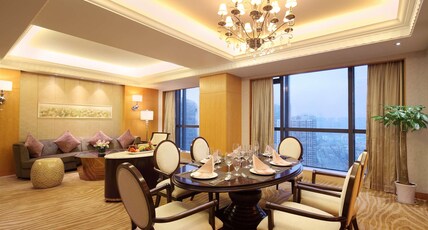 DoubleTree by Hilton Hotel Wuhu Room Type - PREMIER ONE BEDROOM SUITE