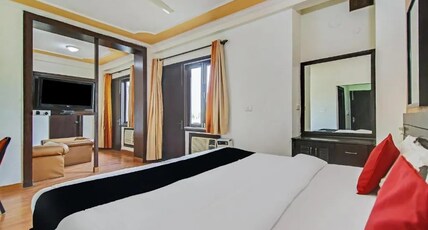 Tipsyy Inn Suites 006 Room Type - Deluxe Room