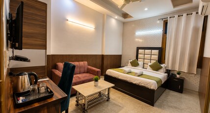 The Grand Palace Room Type - Super Deluxe Room The Grand Palace Room Type - Super Deluxe Room