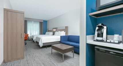 Holiday Inn Express & Suites MARSHALL  Room Type - 2 Queen Beds Suite