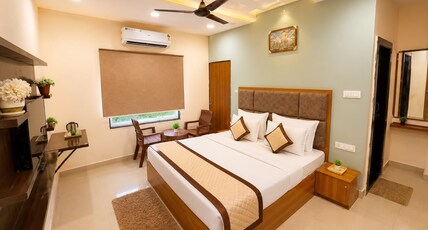 Kashika Inn & Comfort Stays Room Type - Deluxe Premium Room